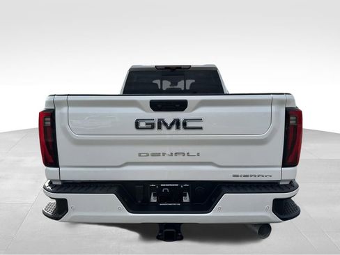 Used 2025 GMC Sierra 2500 Denali Ultimate image 18