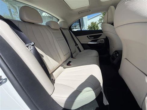 Used 2025 Mercedes-Benz E 350 Sedan image 9