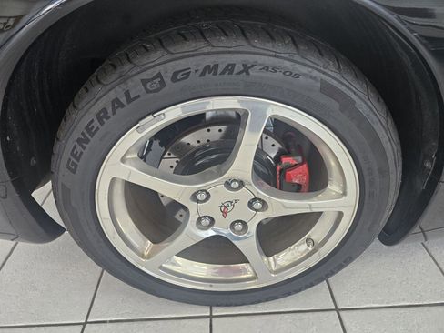 Used 2001 Chevrolet Corvette Convertible w/ Preferred Equipment Group2 image 10