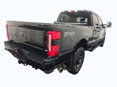Used 2025 Ford F250 Lariat w/ Black Appearance Package AWD/4WD image 6