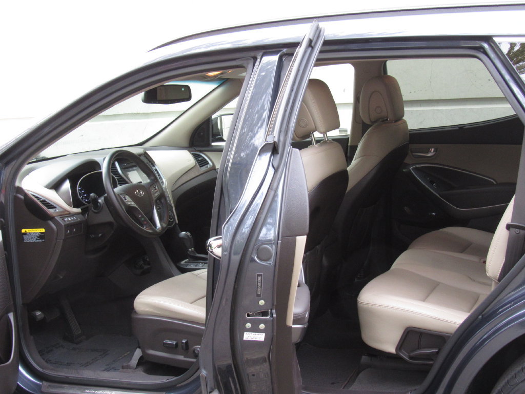 Used 2018 Hyundai Santa Fe Sport w/ 2.4L Tech Package 04 FWD image 14