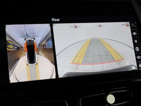 Used 2021 Aston Martin DBX image 7