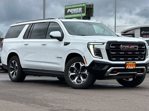 Used 2025 GMC Yukon XL AT4 image 2