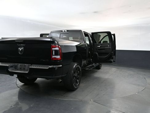 Used 2024 RAM 2500 Big Horn w/ Night Edition AWD/4WD image 29