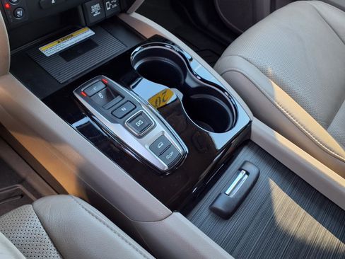 Used 2019 Honda Pilot Elite image 12