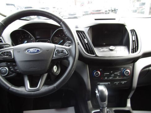 Used 2018 Ford Escape SEL image 9