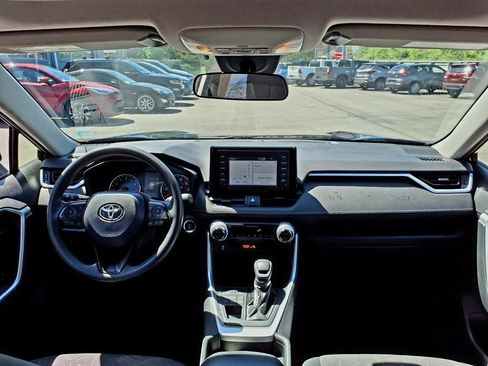 Used 2019 Toyota RAV4 XLE w/ Carpet Mat Package AWD/4WD image 6