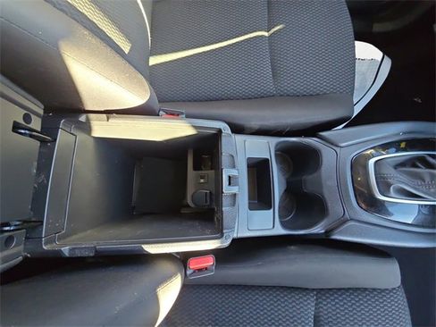 Used 2021 Nissan Rogue Sport S image 16