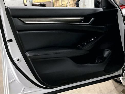 Used 2022 Honda Accord Sport image 22