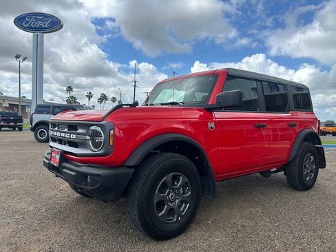 Used 2024 Ford Bronco Big Bend AWD/4WD image 3