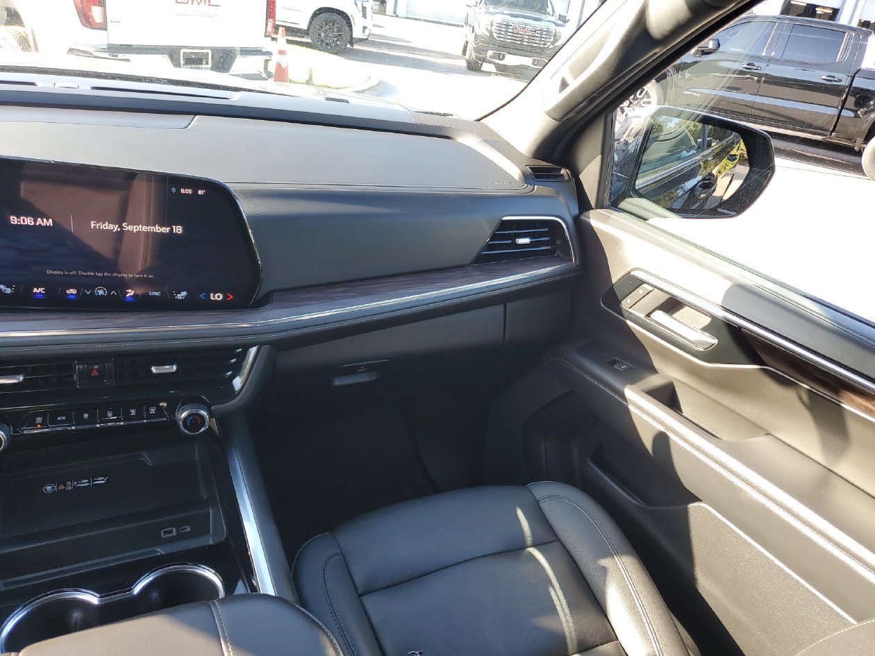 Used 2025 Chevrolet Tahoe LT RWD image 13