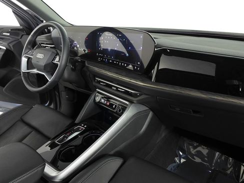 Used 2025 Audi Q5 Premium Plus w/ Premium Plus AWD/4WD image 13