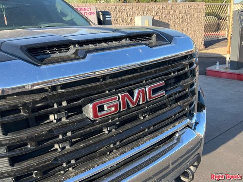 Used 2022 GMC Sierra 2500 Pro w/ Convenience Package AWD/4WD image 7