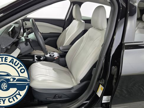 Used 2021 Ford Mustang Mach-E Premium image 30