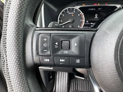 Used 2021 Nissan Rogue SV AWD/4WD image 34