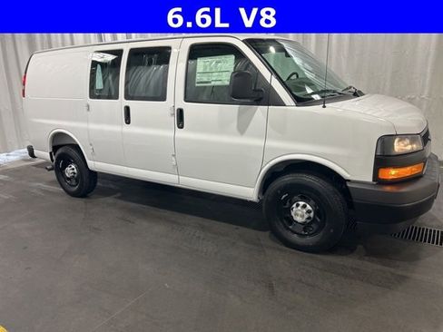 New 2026 Chevrolet Express 2500 w/ Driver Convenience Package image 2