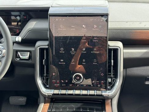 New 2026 GMC Yukon Denali w/ Sun & Power Step Package AWD/4WD image 9
