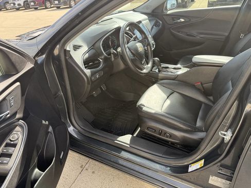 Used 2016 Chevrolet Malibu LT w/ Leather Package image 5