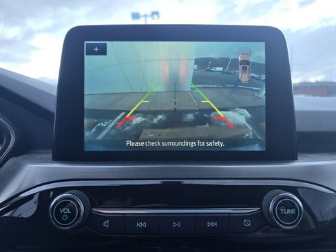 Used 2021 Ford Escape Titanium image 18