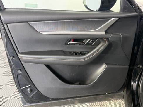 Used 2024 MAZDA CX-90 Plug-In Hybrid w/ Preferred AWD/4WD image 12