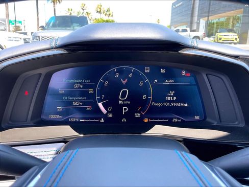 Used 2021 Chevrolet Corvette Stingray Premium Cpe w/ Z51 Performance Package RWD image 22