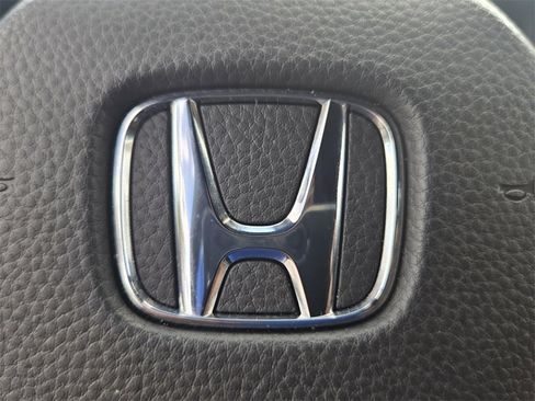 Used 2025 Honda HR-V Sport image 28