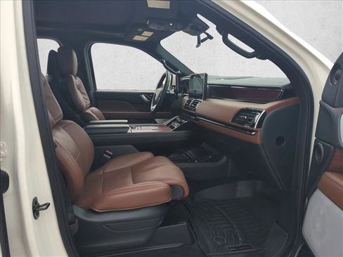 Used 2023 Lincoln Navigator L Reserve image 19