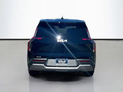 New 2026 Kia EV9 Light RWD image 6