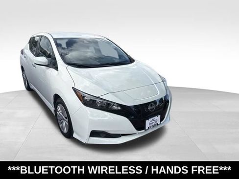Used 2024 Nissan Leaf S FWD image 3
