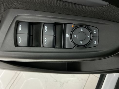 Used 2022 Chevrolet Bolt EUV LT w/ Driver Confidence Package FWD image 38