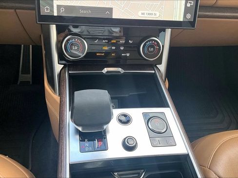 Used 2023 Land Rover Range Rover SE AWD/4WD image 23
