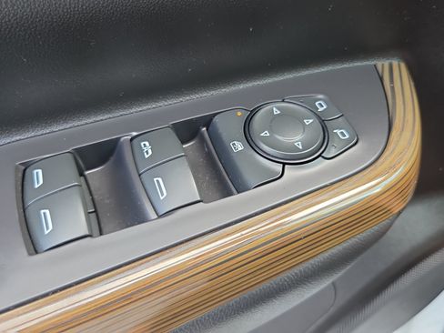 Certified 2022 GMC Acadia SLE AWD/4WD image 28