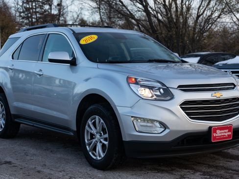 Used 2016 Chevrolet Equinox LT w/ Convenience Package image 8