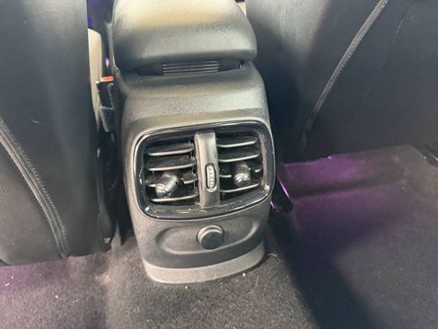 Used 2016 MINI Cooper Clubman FWD image 11