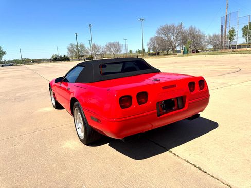 Used 1995 Chevrolet Corvette Convertible image 11