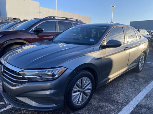 Used 2019 Volkswagen Jetta S FWD image 2