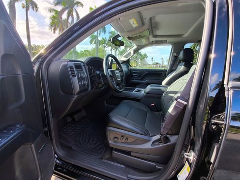 Used 2014 GMC Sierra 1500 SLT w/ SLT Preferred Package AWD/4WD image 4