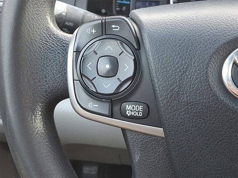 Used 2013 Toyota Camry LE image 23