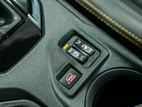 Used 2022 Subaru Crosstrek 2.5i Sport w/ Moonroof Package image 29