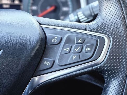 Used 2023 Chevrolet Malibu LT FWD image 18