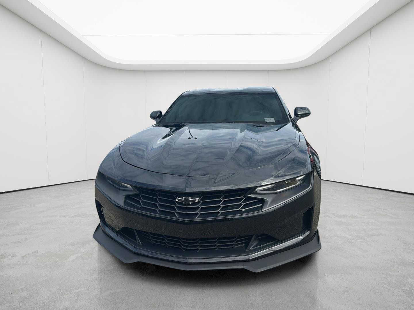 Used 2020 Chevrolet Camaro LT RWD image 10