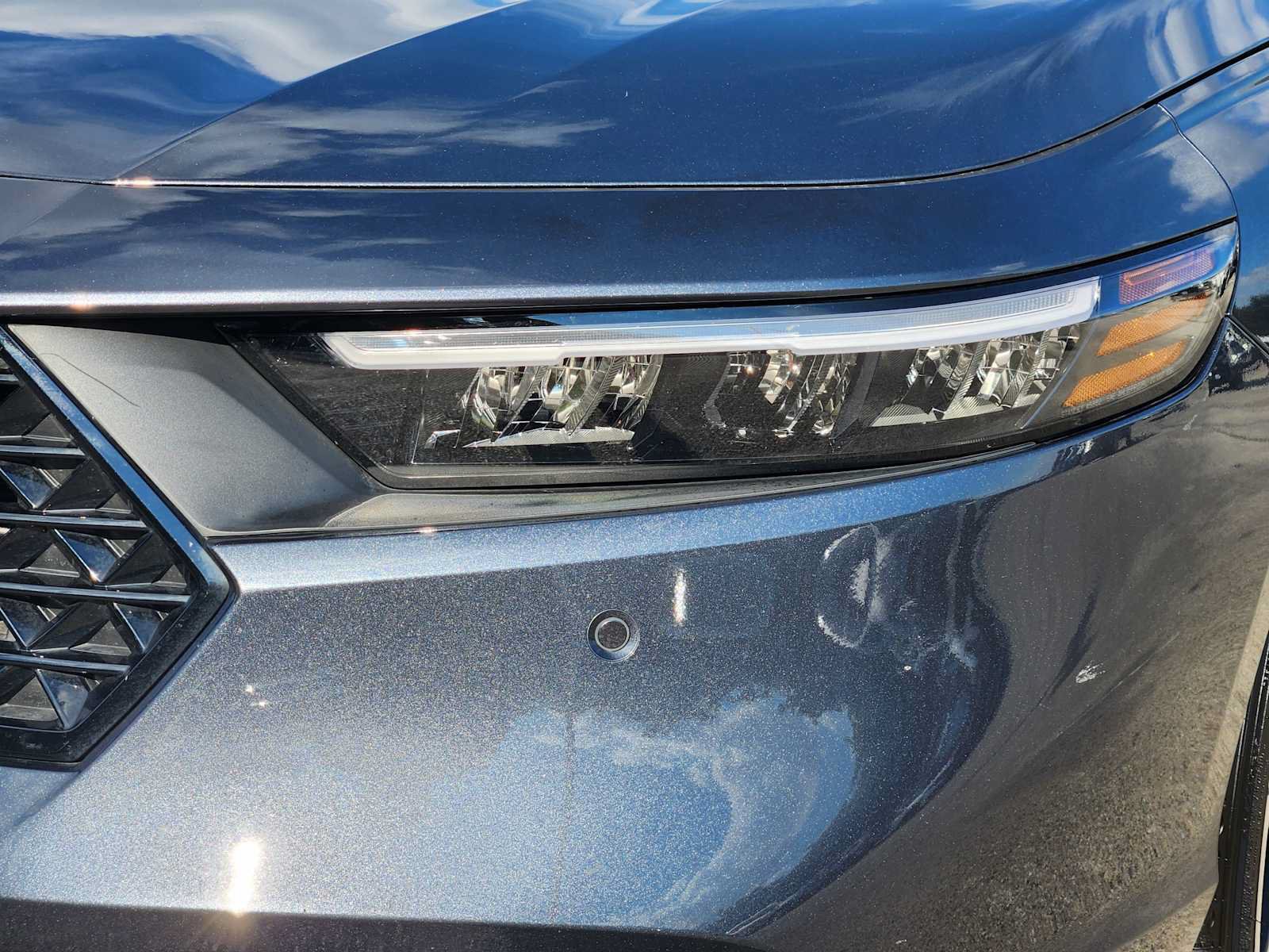 Used 2024 Honda Accord Touring image 7