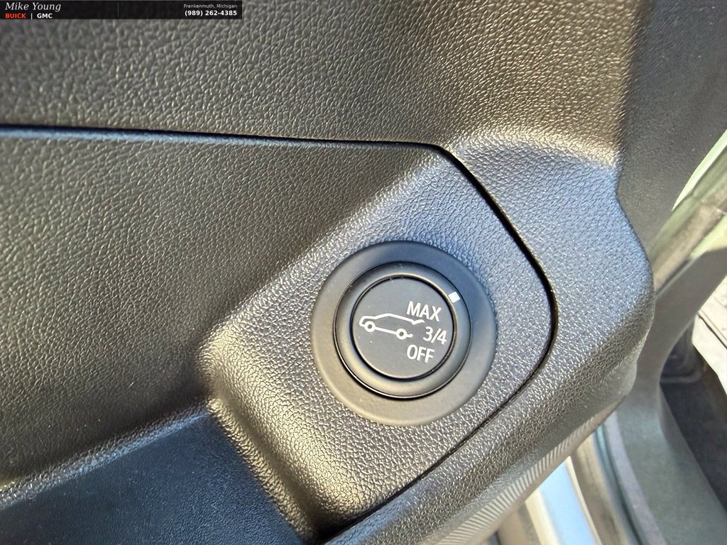 Used 2024 GMC Terrain SLT w/ Infotainment Package II FWD image 20