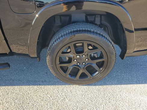 Used 2025 RAM 1500 Laramie w/ Night Edition image 19