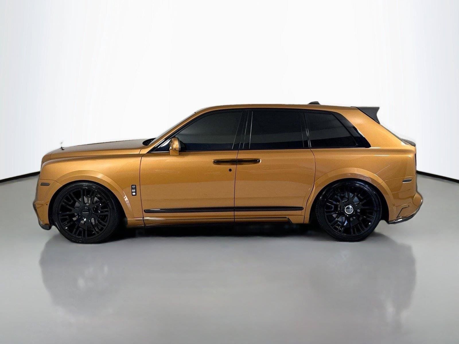 Used 2021 Rolls-Royce Cullinan AWD/4WD image 10