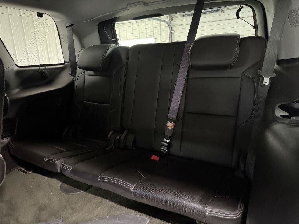 Used 2015 GMC Yukon Denali w/ Premium Package AWD/4WD image 26
