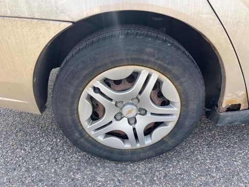 Used 2007 Chevrolet Malibu LS image 16