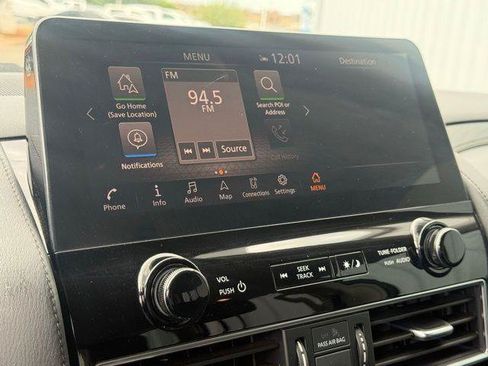 Used 2022 Nissan Armada SV w/ SV Appearance Package RWD image 12