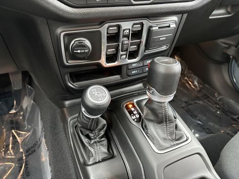 New 2026 Jeep Gladiator Sport image 20