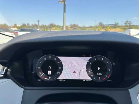 Used 2025 Land Rover Range Rover Velar S image 21